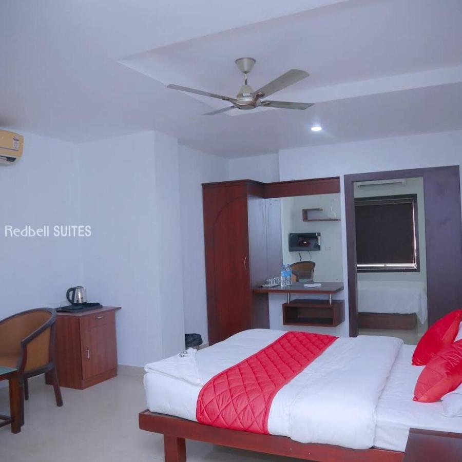 Redbell Suites Malapuram Malappuram Bagian luar foto