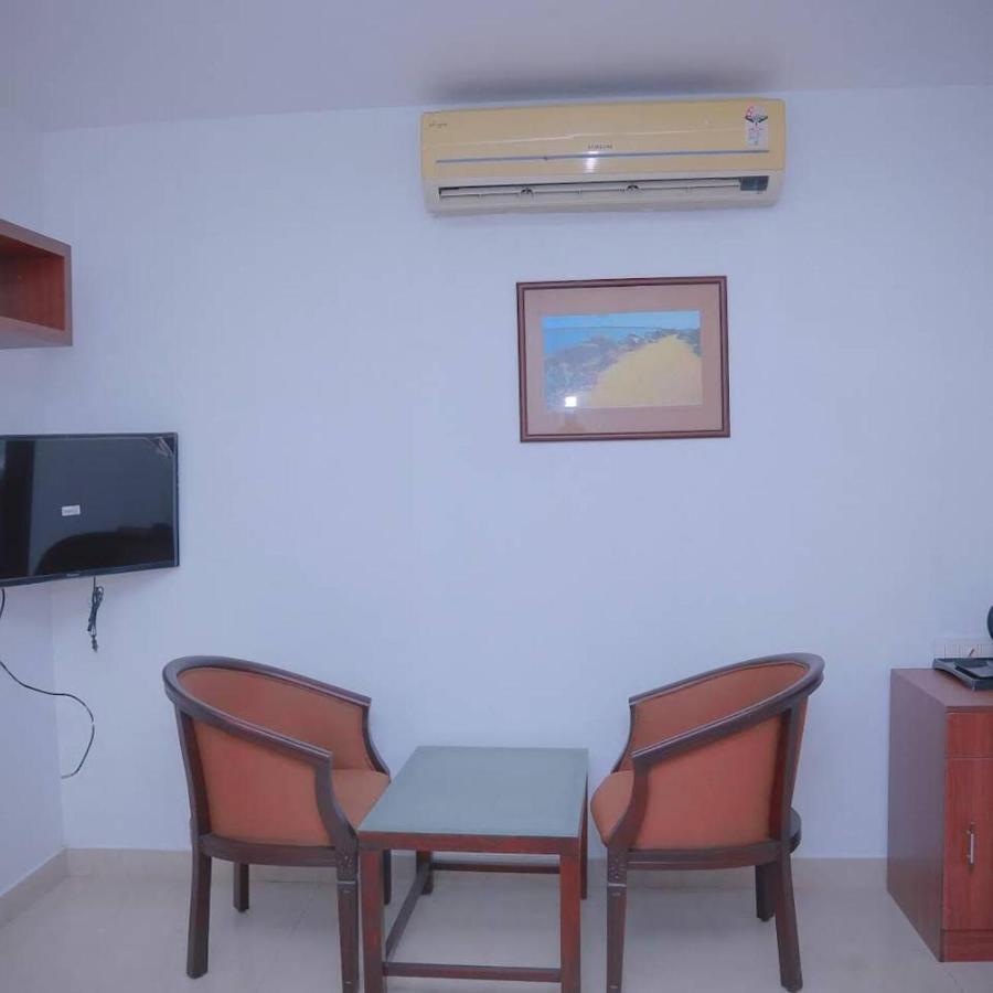 Redbell Suites Malapuram Malappuram Bagian luar foto